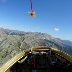 Flugwegposition um 13:51:37: Aufgenommen in der Nähe von Arrondissement de Digne-les-Bains, Frankreich in 2472 Meter
